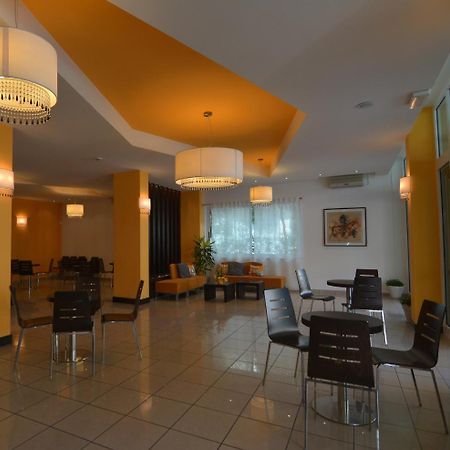 צ'סנטיקו Hotel Orly מראה חיצוני תמונה