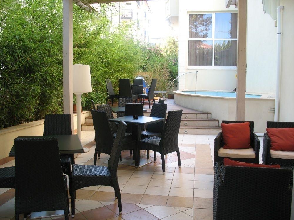 צ'סנטיקו Hotel Orly מראה חיצוני תמונה