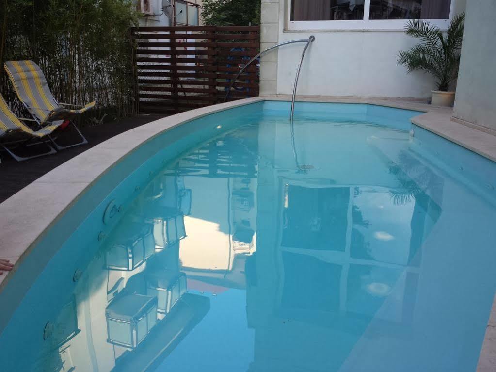 צ'סנטיקו Hotel Orly מראה חיצוני תמונה