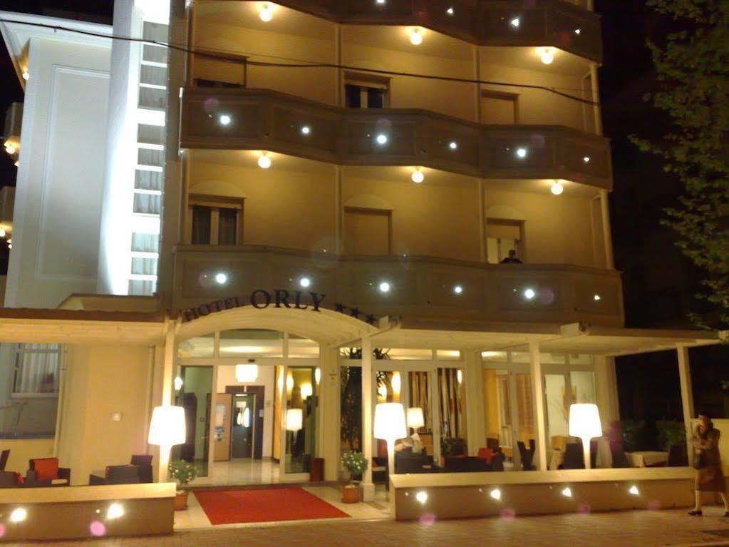 צ'סנטיקו Hotel Orly מראה חיצוני תמונה